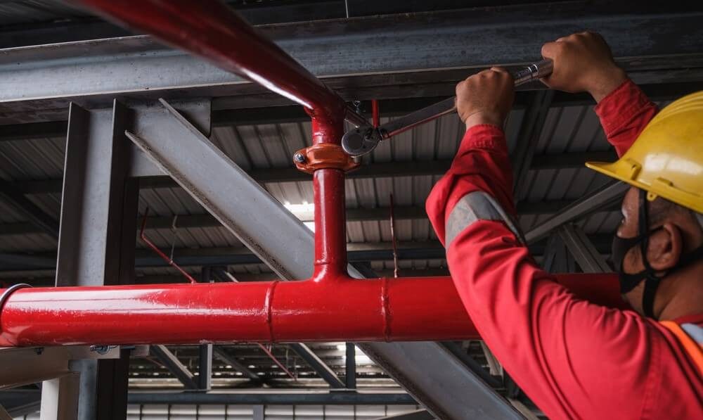 Sprinkler Sistemi Nedir? Sprinkler sistemi; özellikle yangın söndürme için kullanılan ve otomatik bir şekilde çalışan sistemlere verilen genel bir addır.